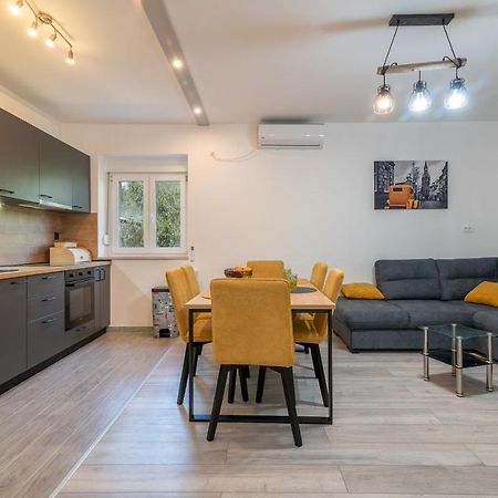 Apartman Galeb Traù Esterno foto