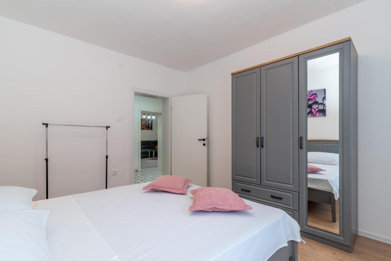 Apartman Galeb Traù Esterno foto