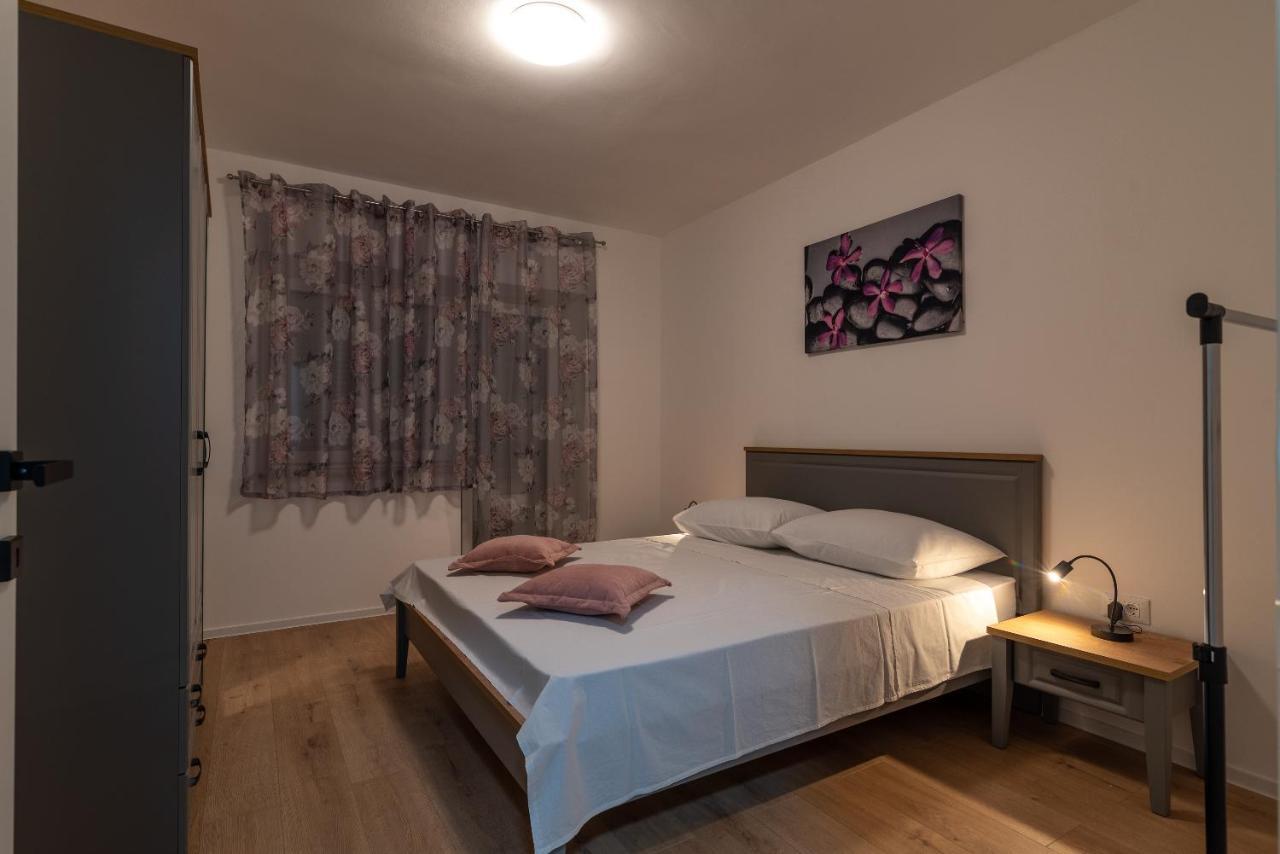 Apartman Galeb Traù Esterno foto