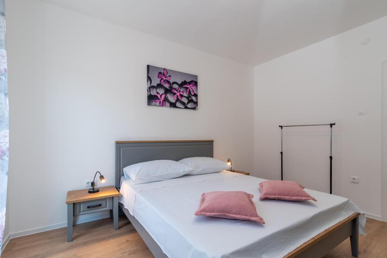 Apartman Galeb Traù Esterno foto