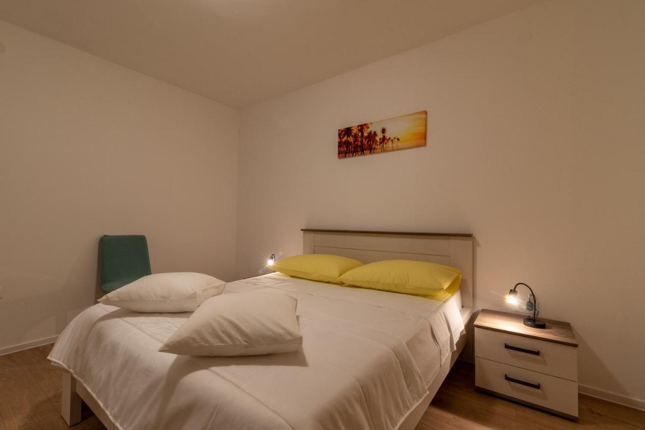 Apartman Galeb Traù Esterno foto
