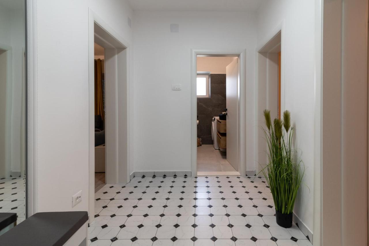 Apartman Galeb Traù Esterno foto